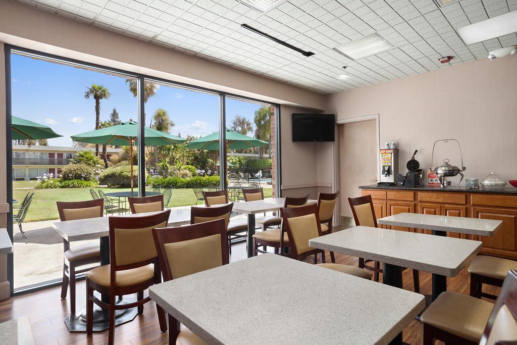 Ramada By Wyndham Sunnyvale/Silicon Valley Exterior photo