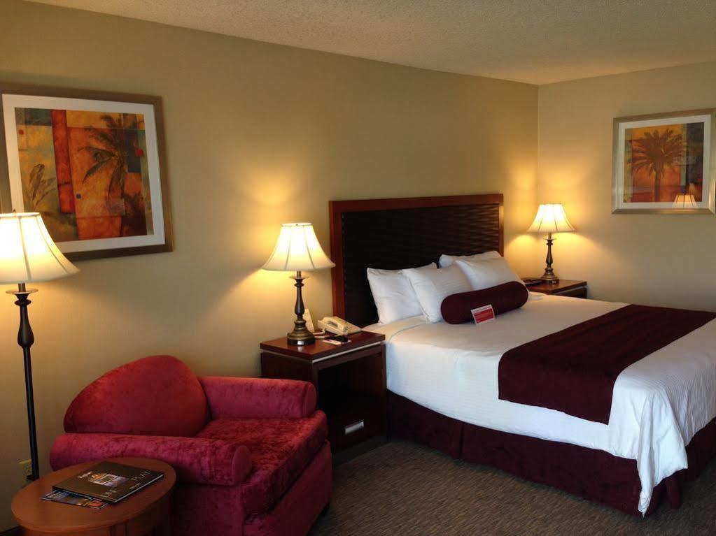Ramada By Wyndham Sunnyvale/Silicon Valley Exterior photo
